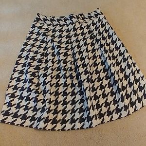 Merona houndstooth a-line skirt pleated sz 4